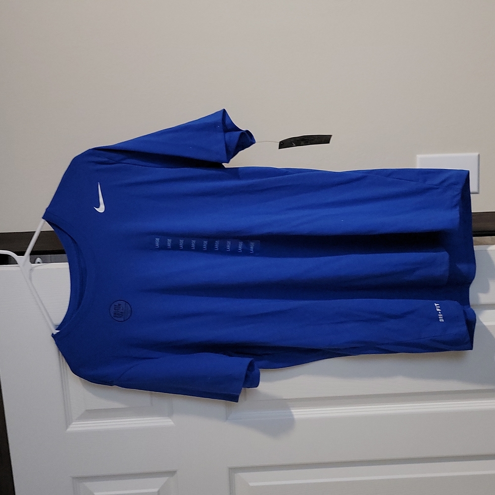 The Nike Tee